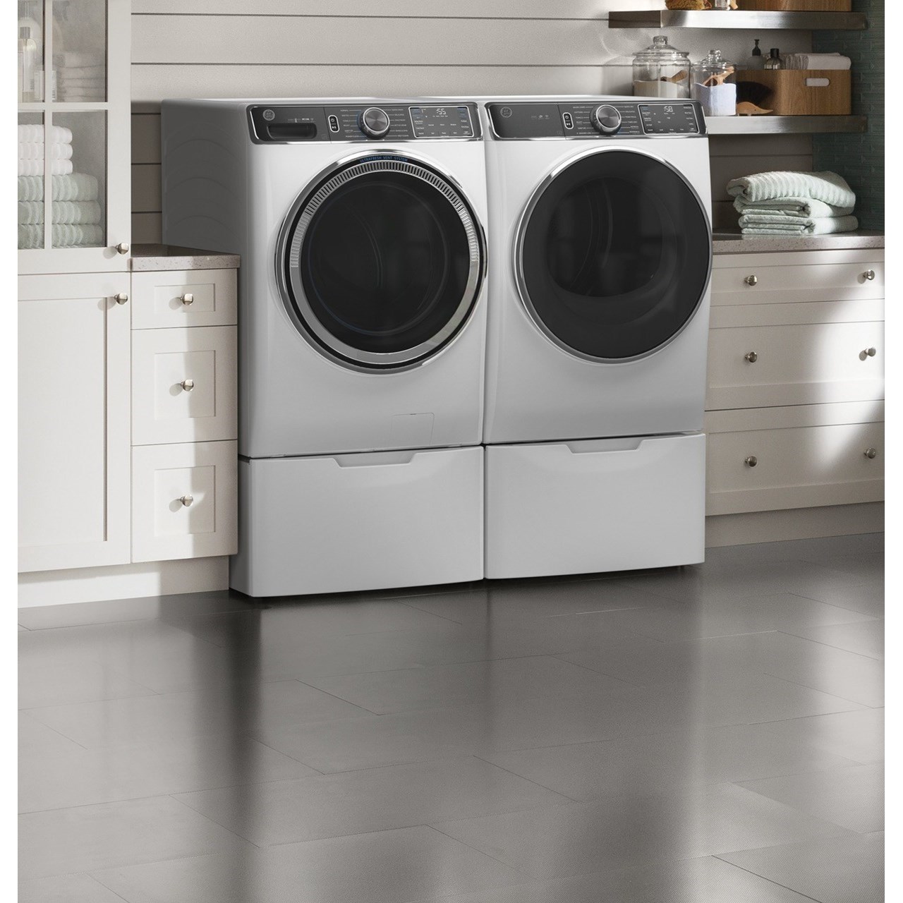 GE Appliances GFW850SSNWW GE® 5.0 cu. ft. Capacity Smart Front Load